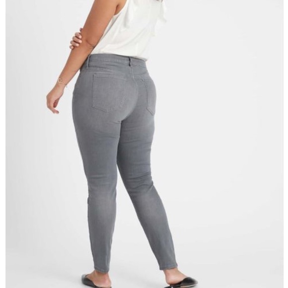 Banana Republic Factory Curvy High-Rise Skinny Jean - Washed Out Gray, Sz 2 / 26 - Picture 4 of 12